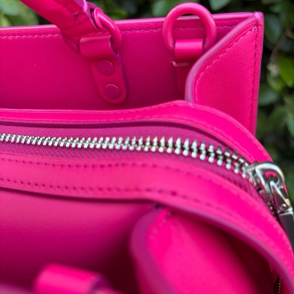 Coach Rogue 25 Dragonfruit with Tea Rose in Silver Rare NWOT Never Used - Picture 11 of 16